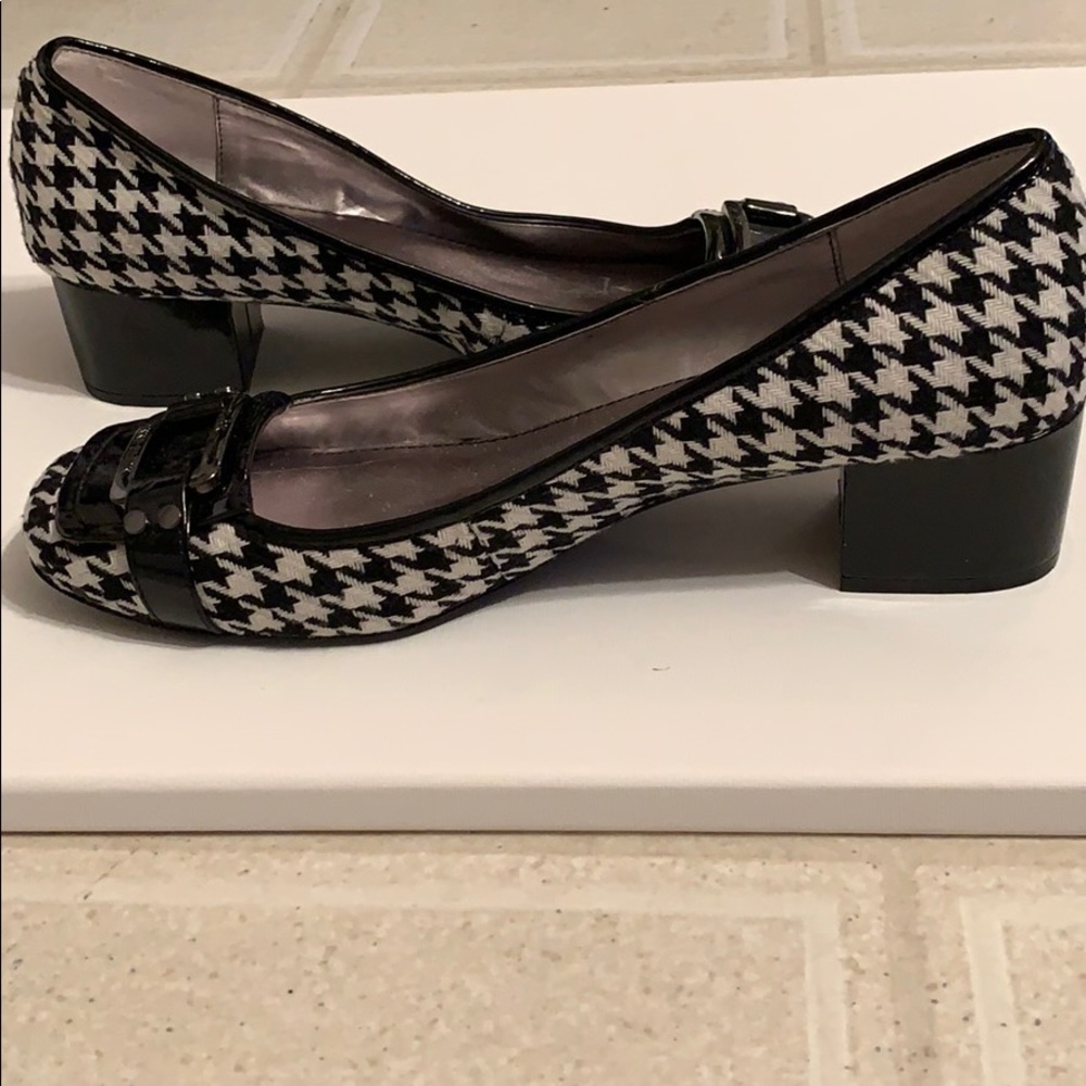 Heels - Picture 2 of 2